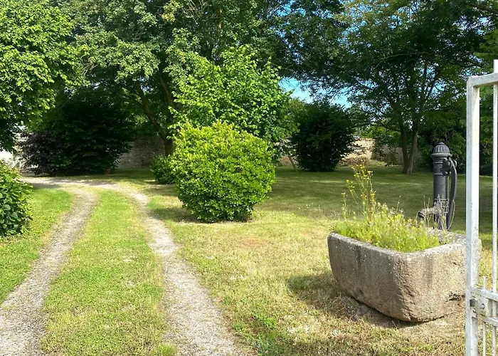 Dom wakacyjny La Ferme Familiale De - Proche Mezidon Canon - Jardin *